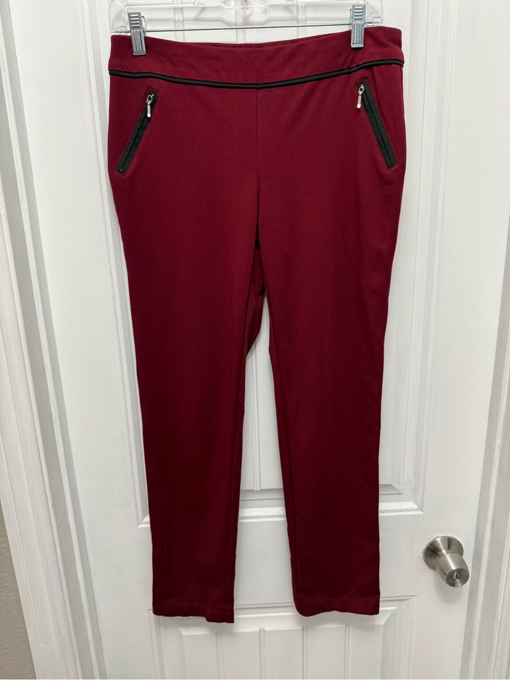 Soho Apparel Ltd Women's Medium Low Rise Skinny Stretchy Red Pants Career (52-8)